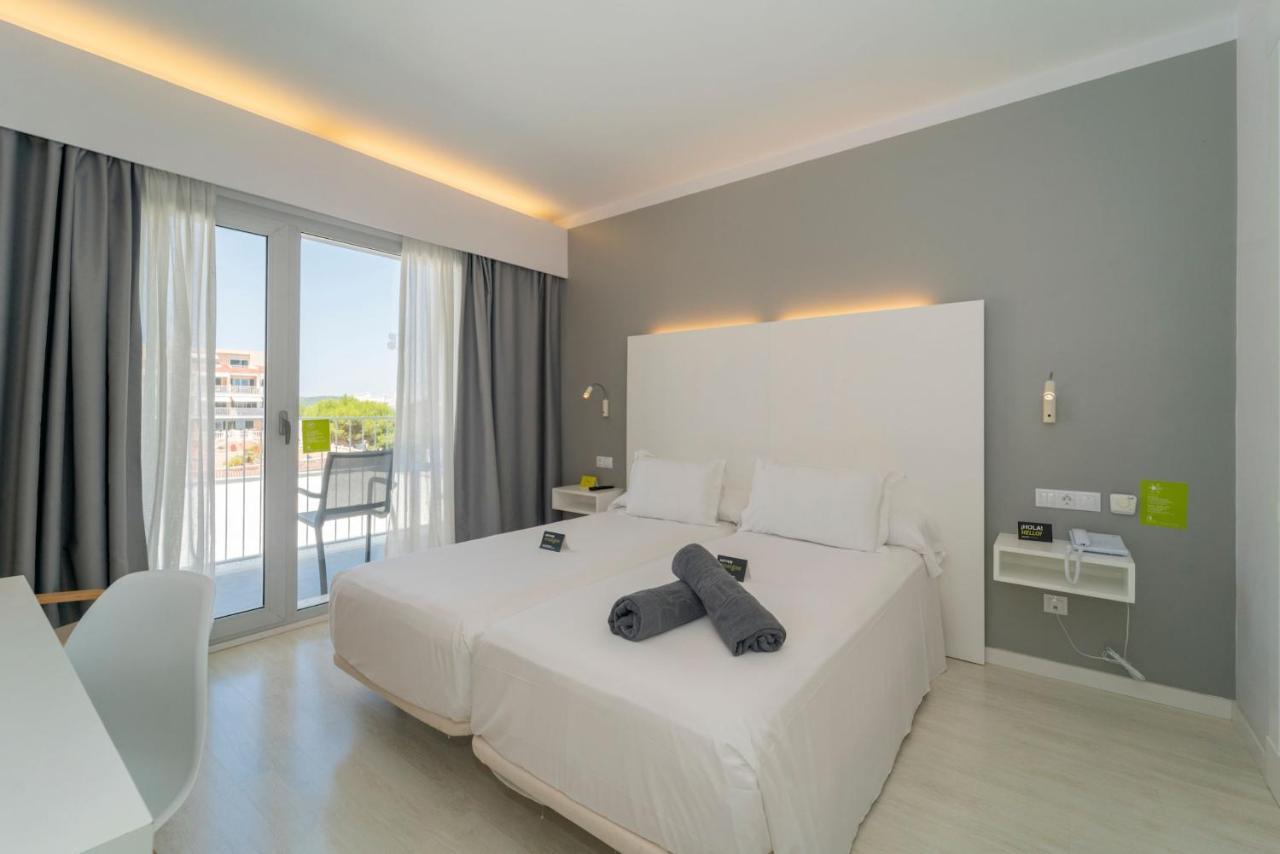 Habitación Doble con vistas laterales al mar
